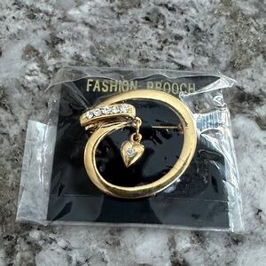 ☘️Gold Heart Fashion Brooch
